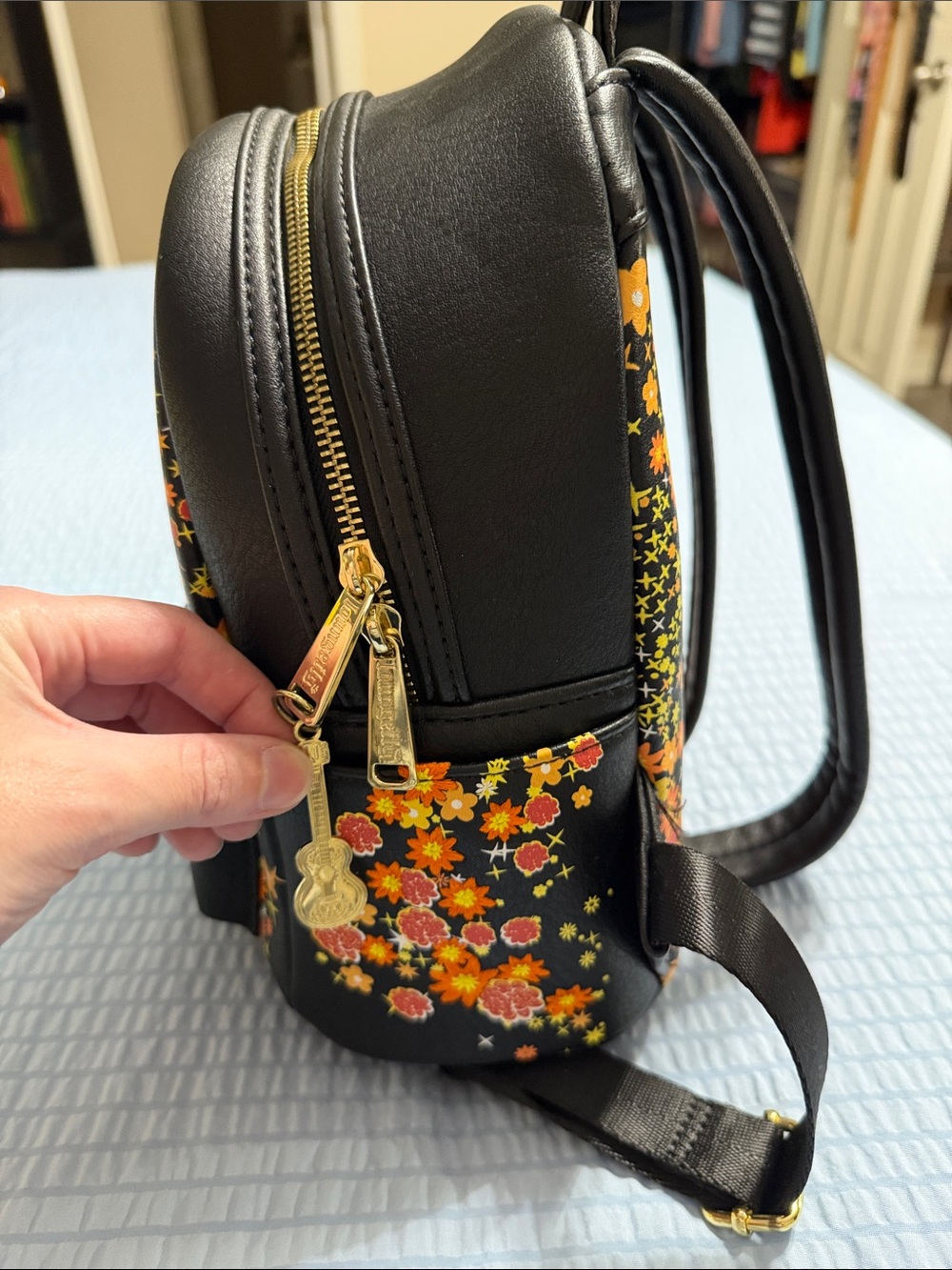 Loungefly Coco backpack - Picture 4 of 5